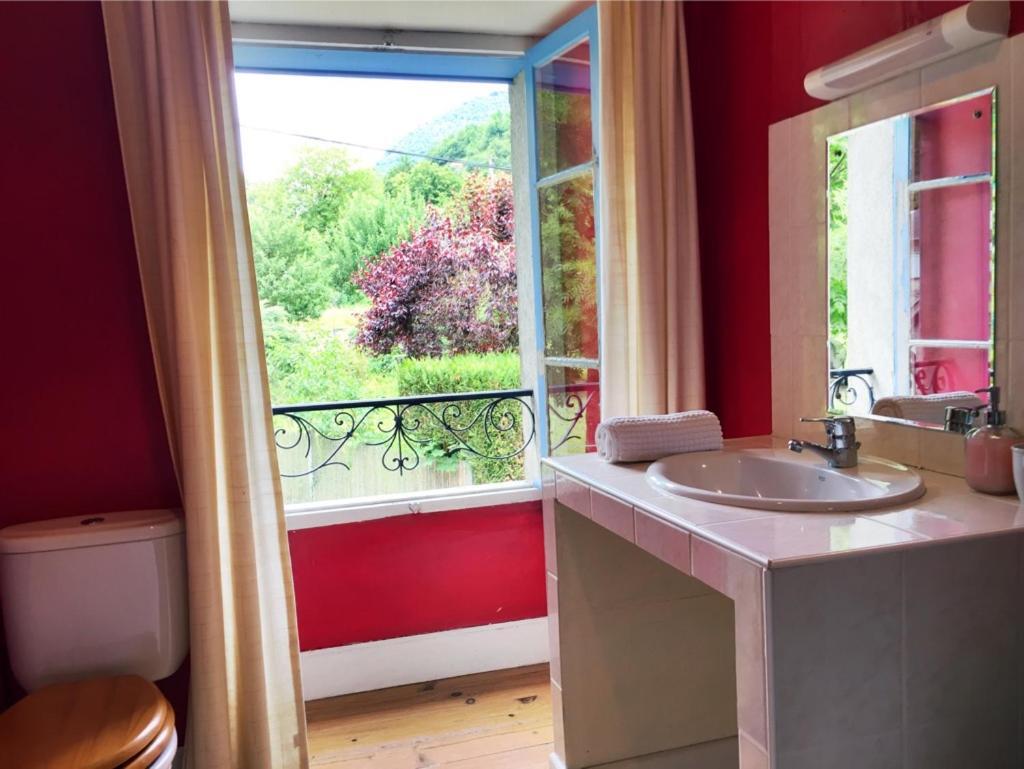 Papilio Bed and Breakfast Montauban-de-Luchon Eksteriør billede